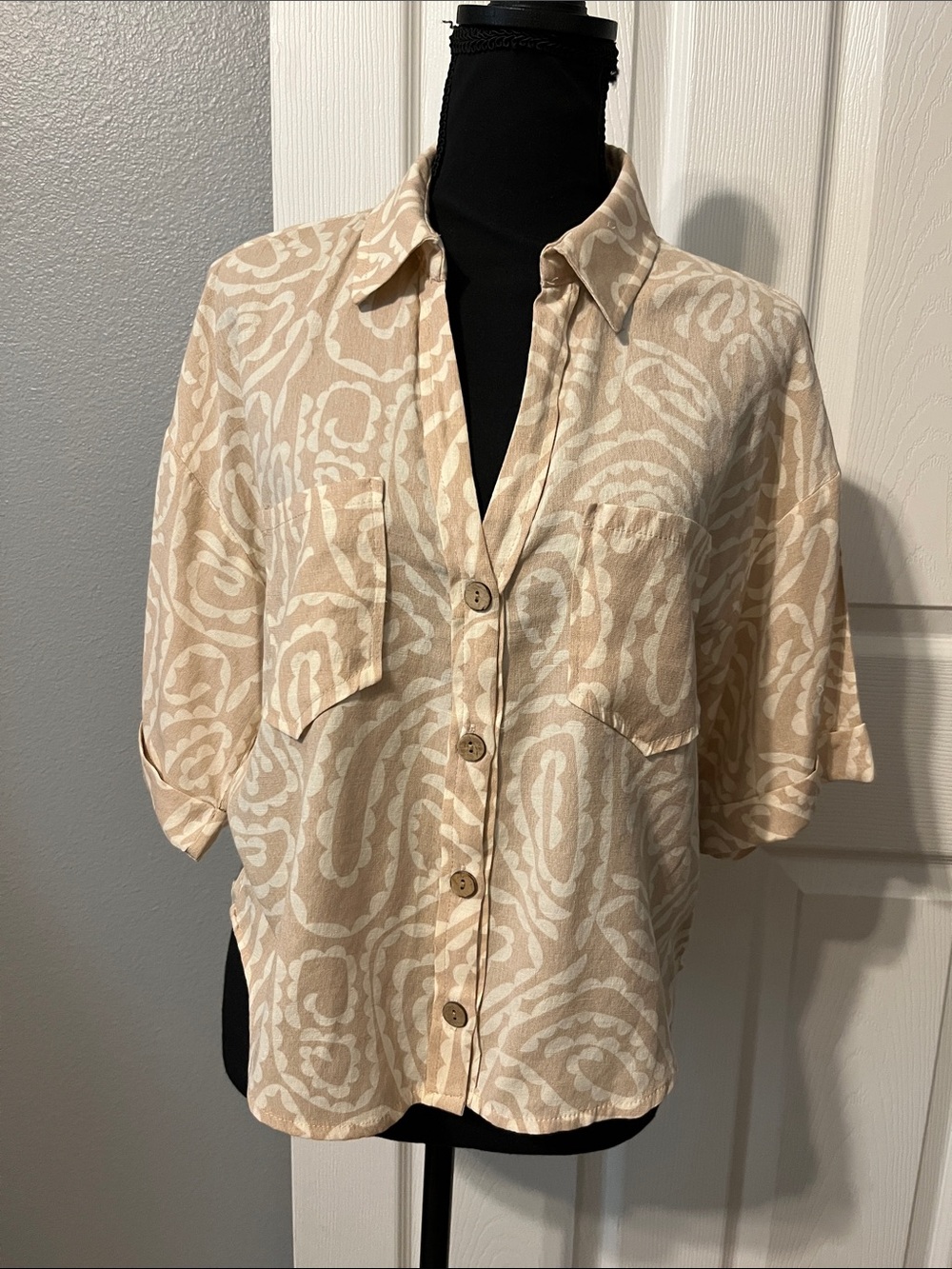 Relaxed Beige Printed Button-Front Shirt